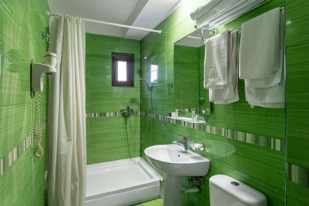Hotel Bega เอโฟริเอนอร์ด ภายนอก รูปภาพ